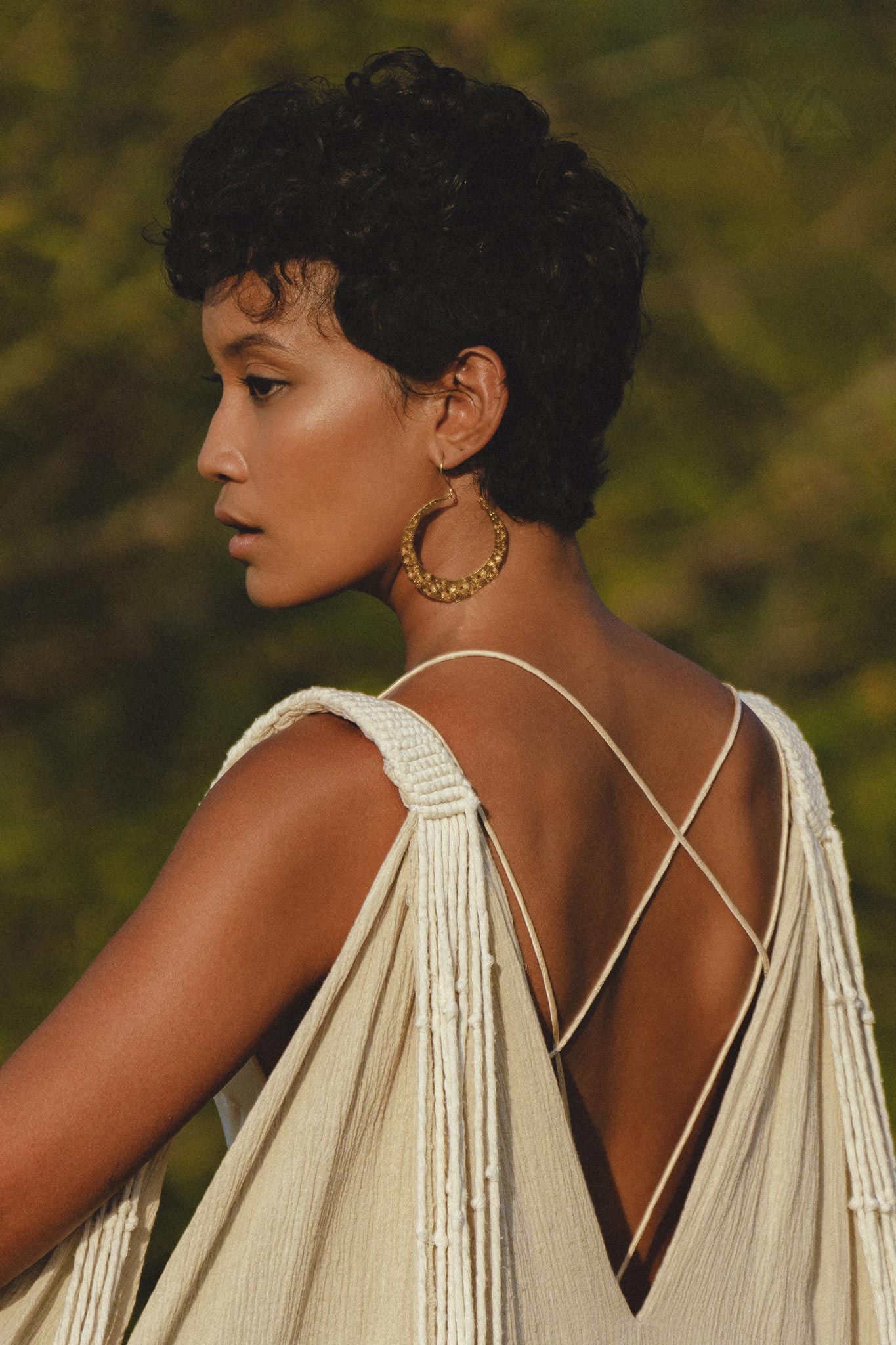 Capture a unique bridal look with this bohemian-inspired minimalist wedding dress.