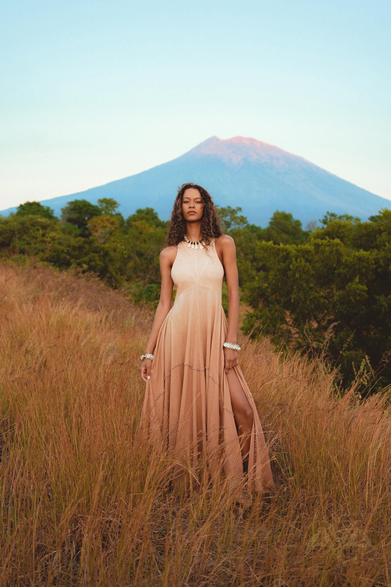 Look stylish and sophisticated with the Ombré Pink Minimalist Dress from aya sacred wear.